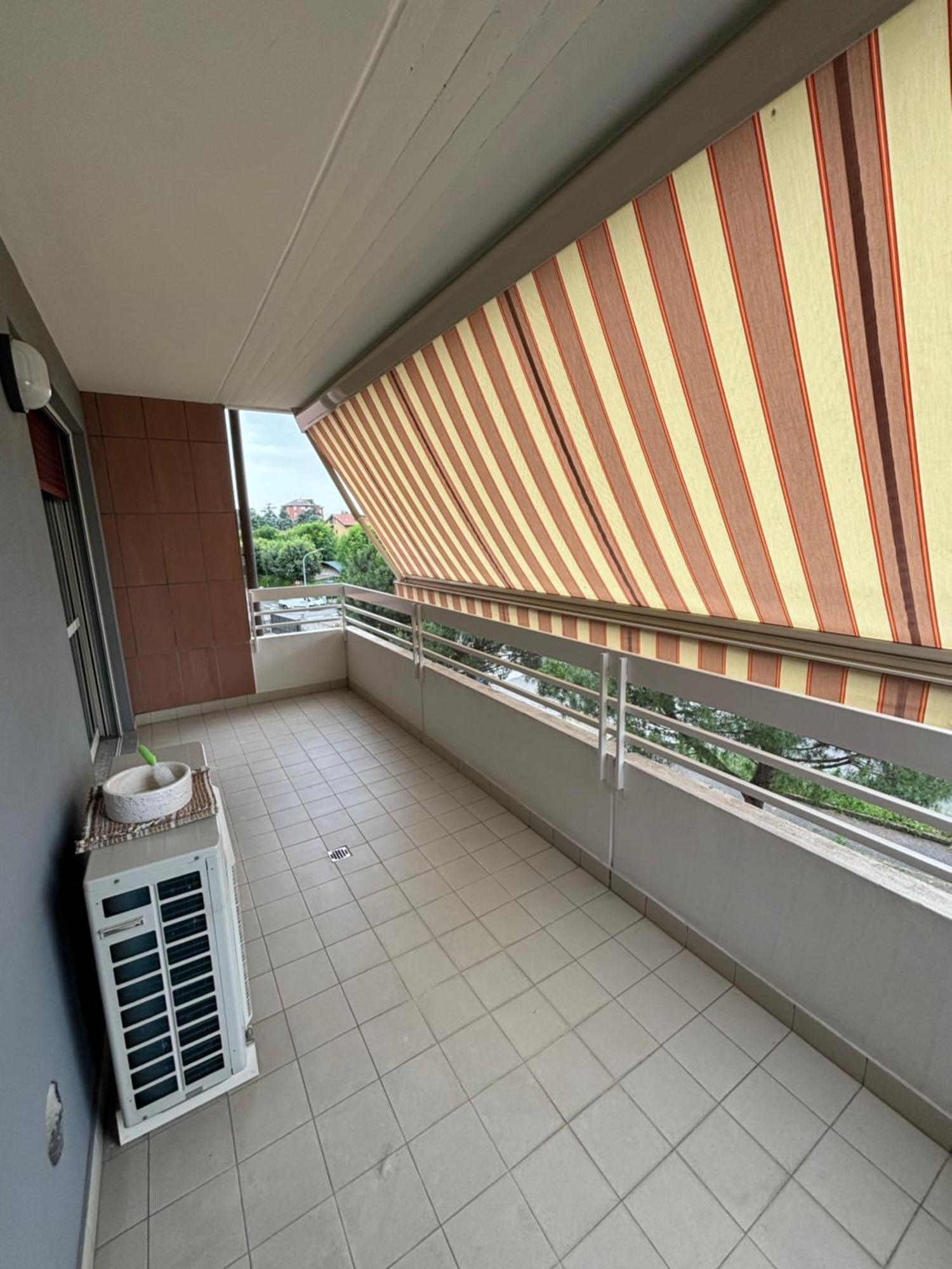 Casa Rino- Rho Fiera Lägenhet Exteriör bild